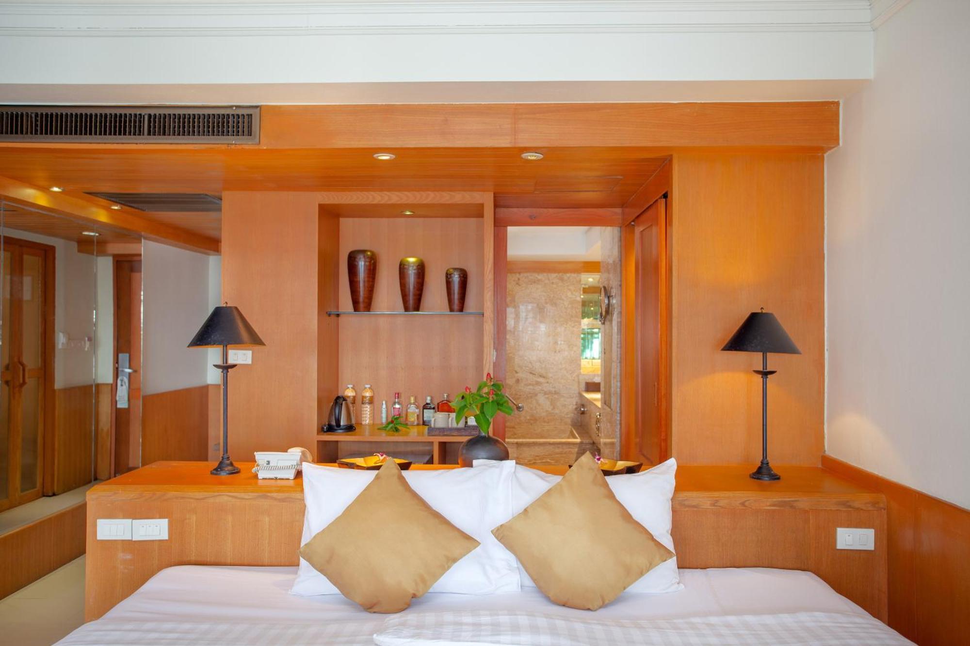 普吉岛-瓶庐海景度假酒店 Phuket Pl Seaview Resort Patong Kültér fotó